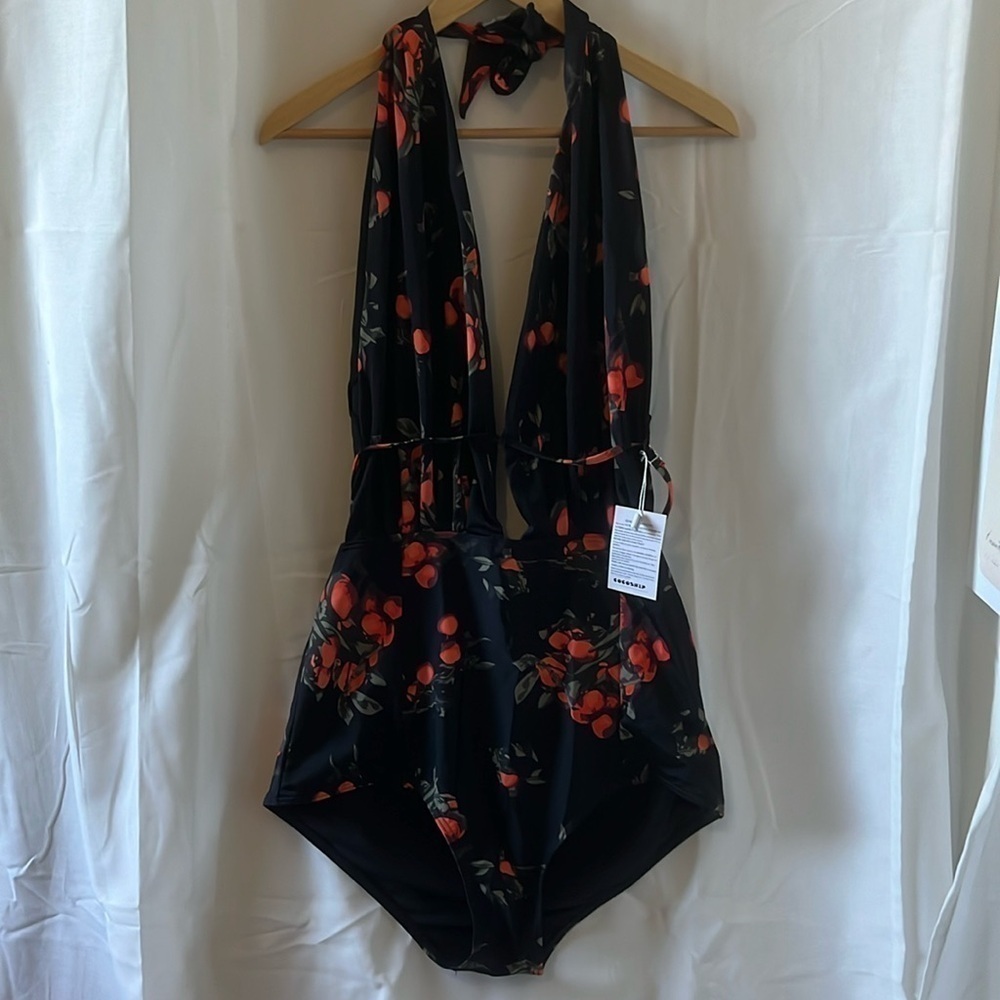 NWT Cocoship Halter Top with Open Back Swimsuit